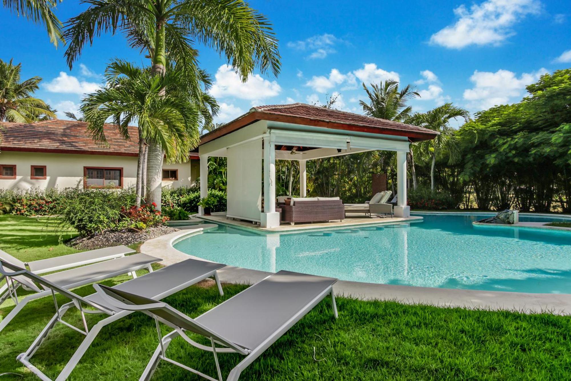 Beautiful Villa With Pool, Gym & Maid ปุนตากานา ภายนอก รูปภาพ