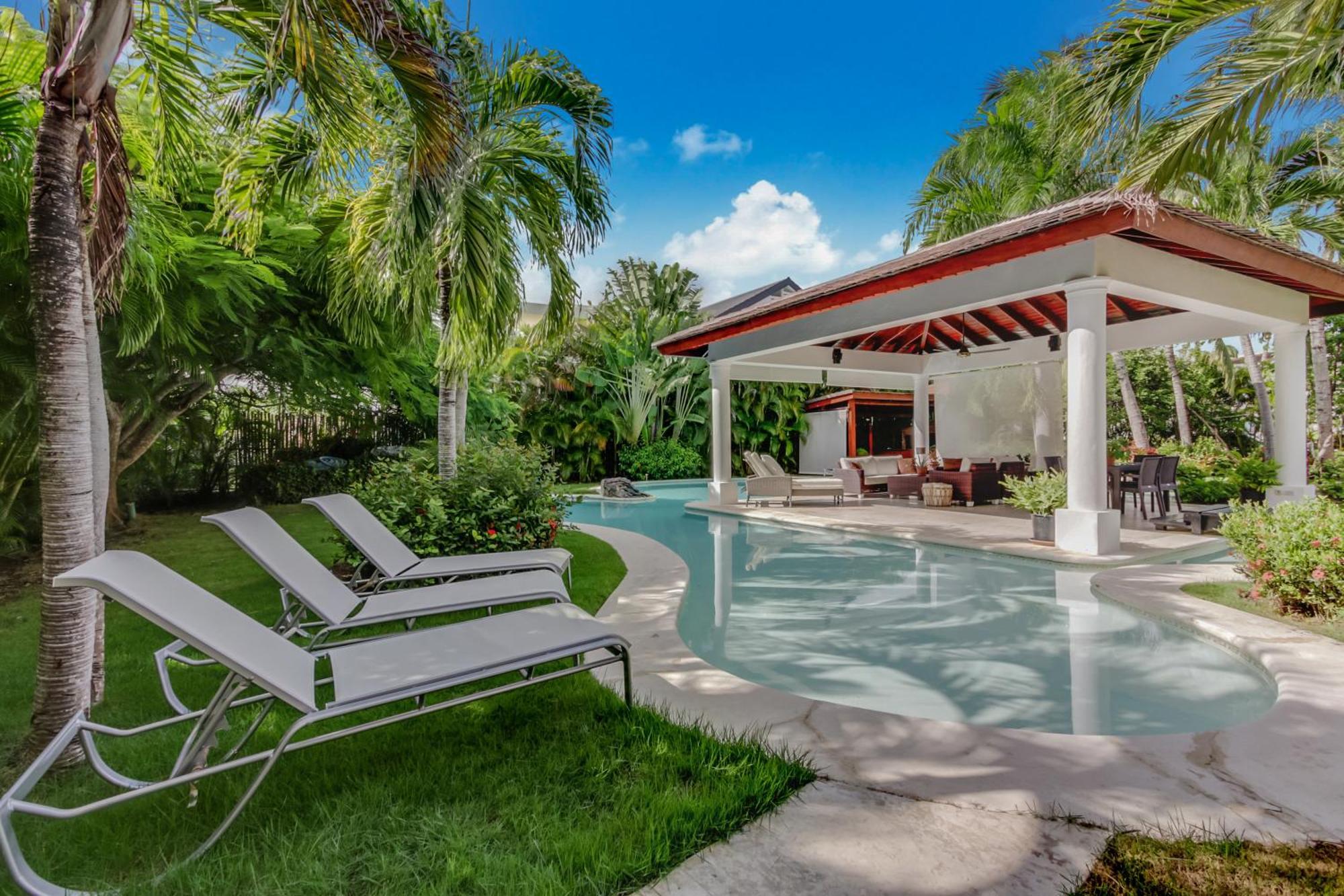 Beautiful Villa With Pool, Gym & Maid ปุนตากานา ภายนอก รูปภาพ