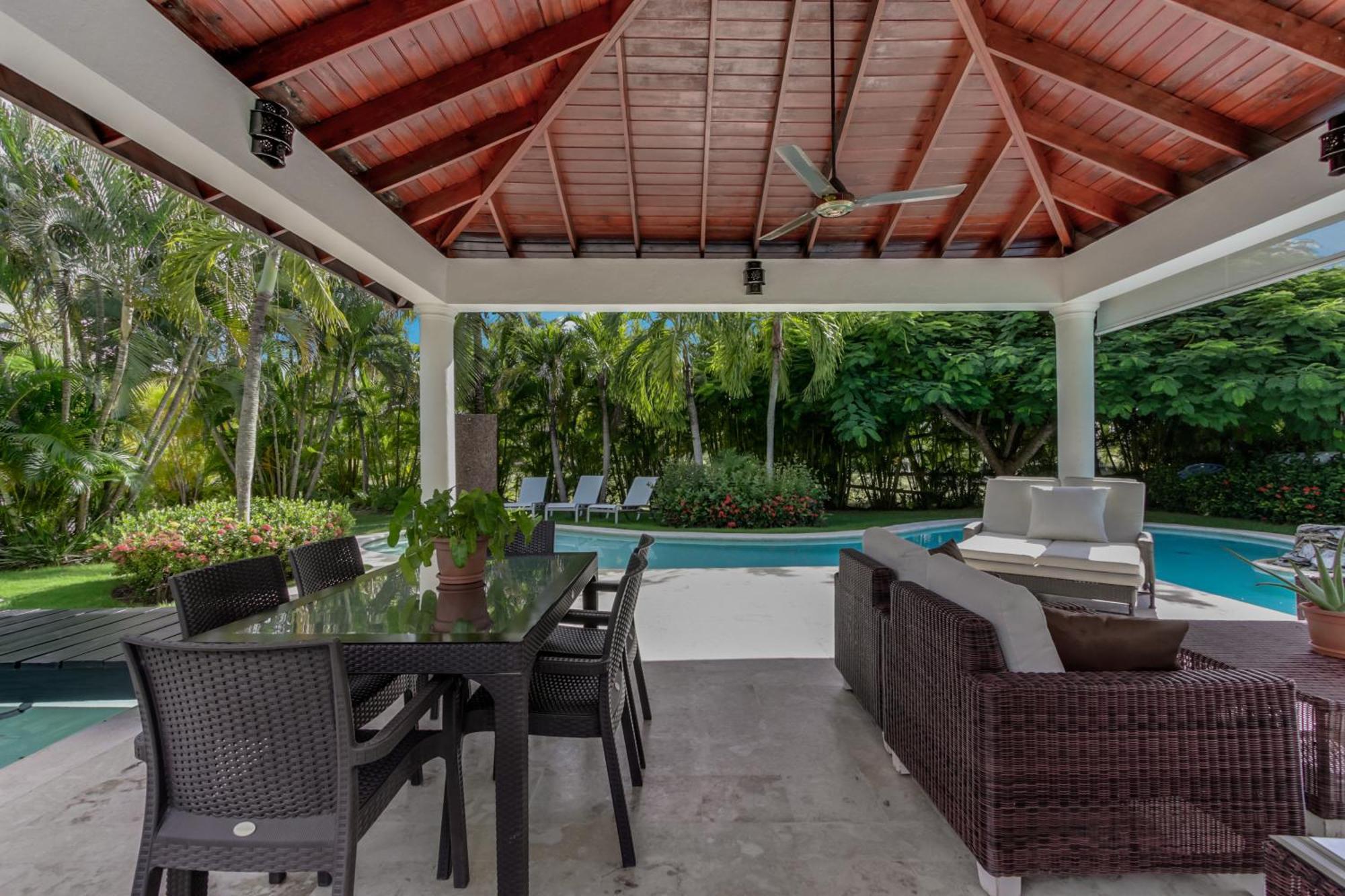 Beautiful Villa With Pool, Gym & Maid ปุนตากานา ภายนอก รูปภาพ