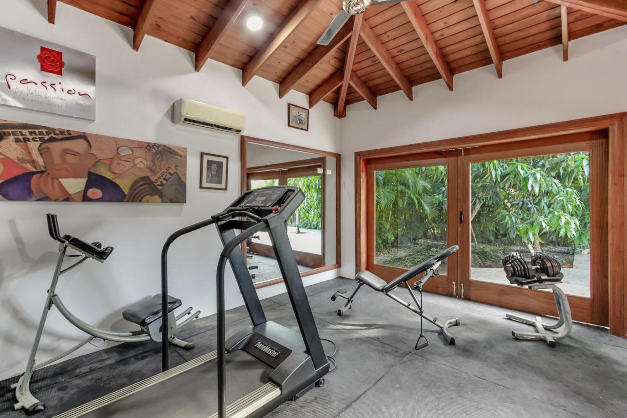 Beautiful Villa With Pool, Gym & Maid ปุนตากานา ภายนอก รูปภาพ